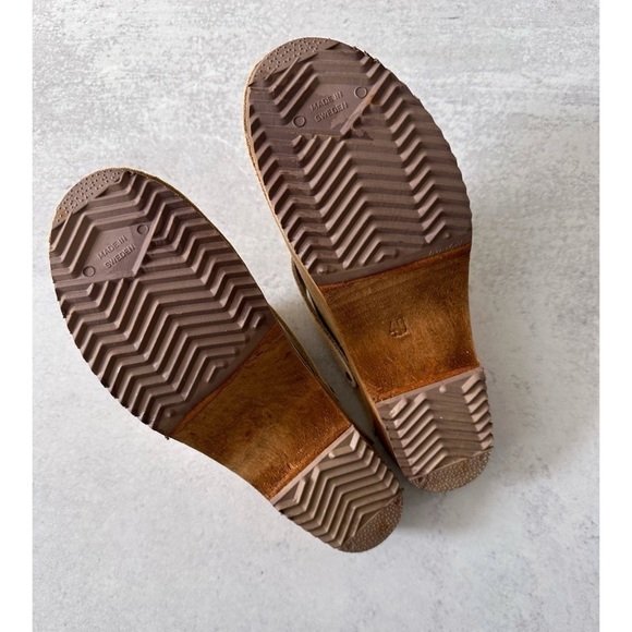 Kit + Clogs Suede Clogs - Picture 8 of 9